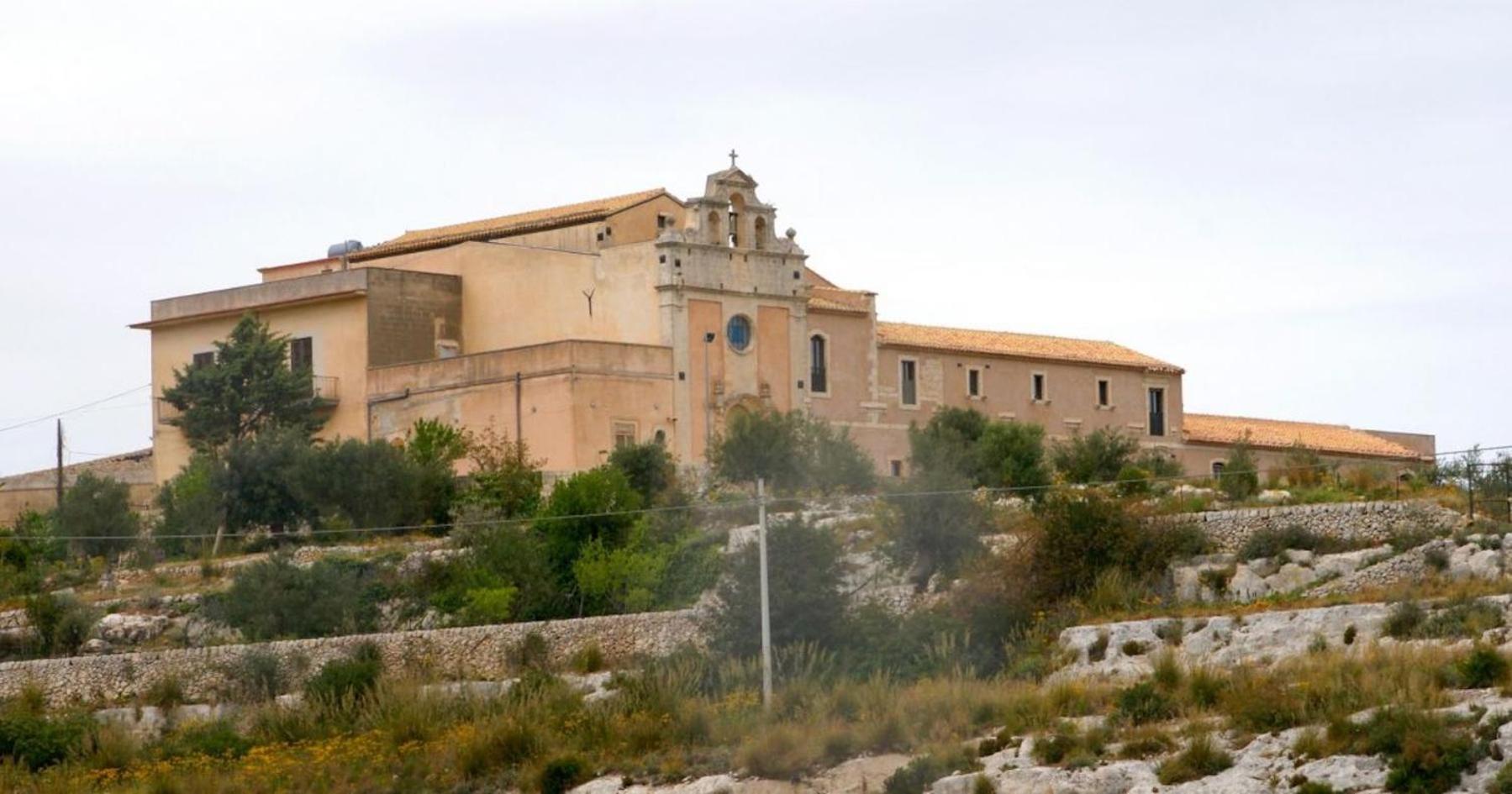 Casa Vacanze Robinson Villa Avola Exterior foto